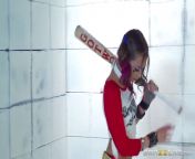 Порно с Харли Куинн  затрахала доктора в психушке